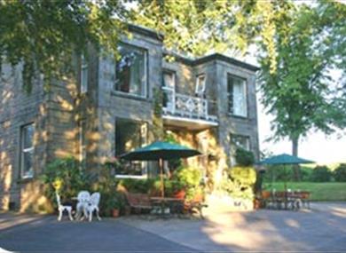 Calderbank Country Lodge