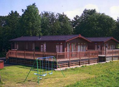 Lowsun Lodges, Sabden