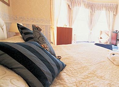 Clifton Arms Hotel