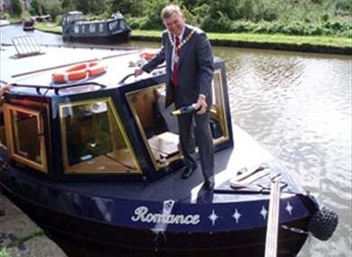 Romance Restaurant Boat