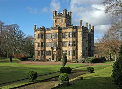 Gawthorpe Hall (NT)