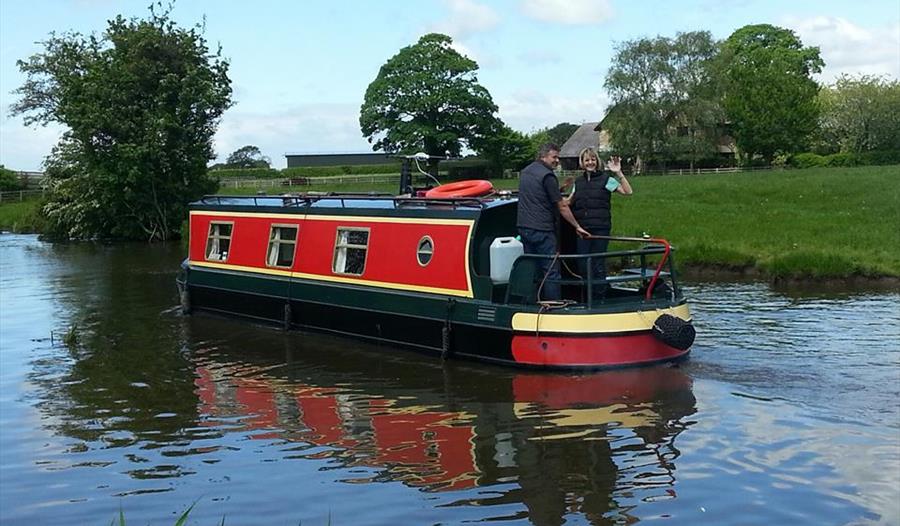 Lancaster Canal Boat Hire Self Catering In Preston Visit Lancashire